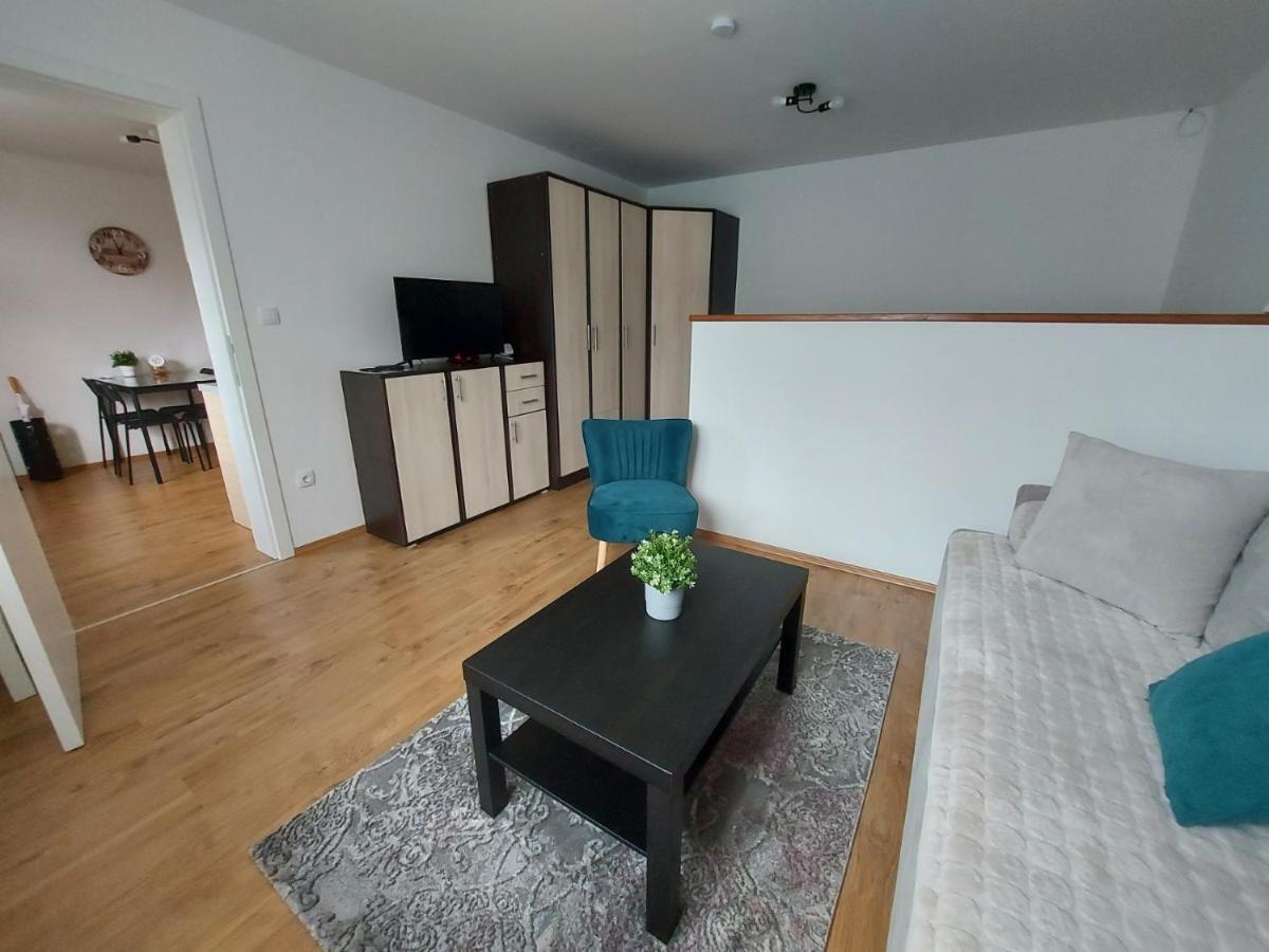 Garden House Apartment *
